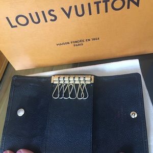 Louis Vuitton 6-Key holder